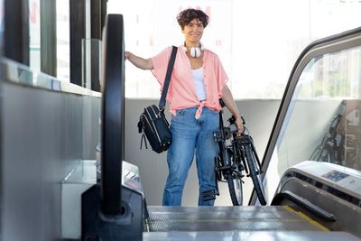Vélo électrique pliant dans les transports  autorisé ou pas ? Réponses et infos pratiques